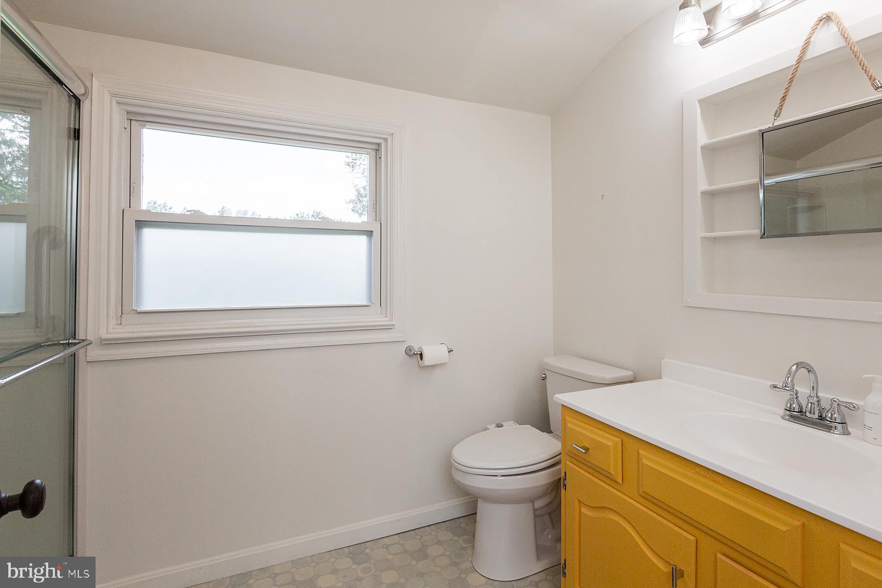2037 Stone Mill Road Lancaster, PA 17603 - Photo 42 of 72 2nd floor full bathroom