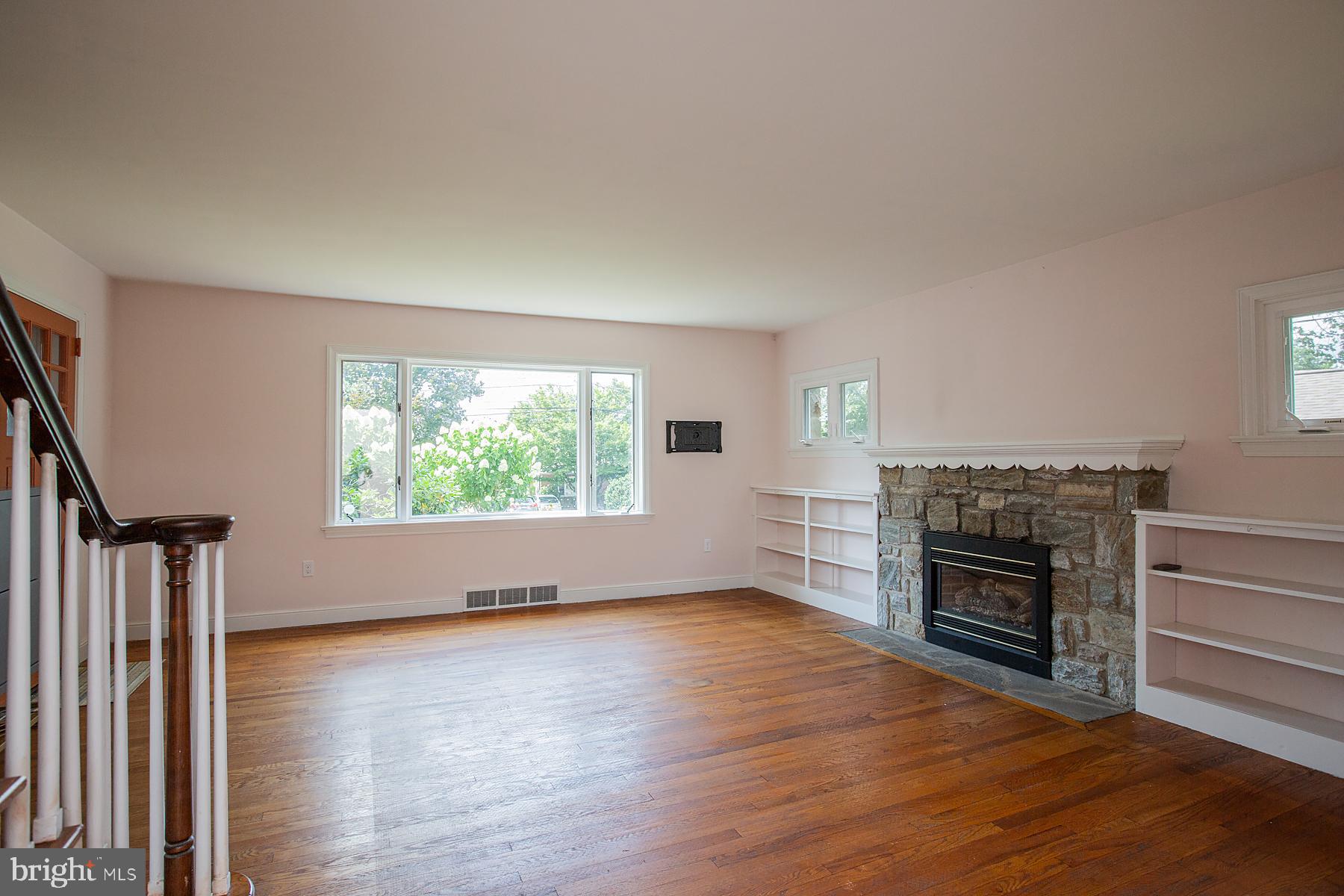 2037 Stone Mill Road Lancaster, PA 17603 - Photo 8 of 72 livingroom