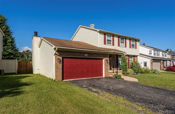 $414,900 | 3544 Heatherwood Drive, Hamburg, NY 14075