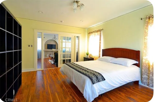 $974,000 | 1500 South Hobart Boulevard, Los Angeles, CA 90006