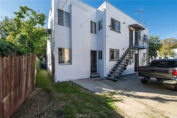 $974,000 | 1500 South Hobart Boulevard, Los Angeles, CA 90006