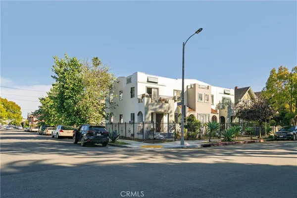 $974,000 | 1500 South Hobart Boulevard, Los Angeles, CA 90006