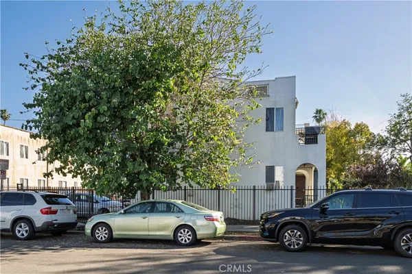 $974,000 | 1500 South Hobart Boulevard, Los Angeles, CA 90006