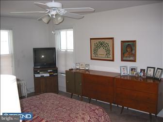 17 Walnut Street Haddonfield, NJ 08033 - Photo 5 of 6 Bedroom - Main