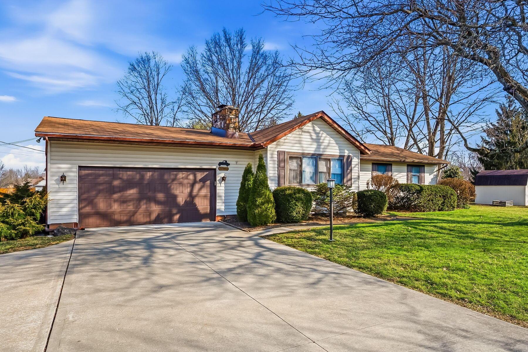 1-web-or-mls-8191 Maxtown Rd-101
