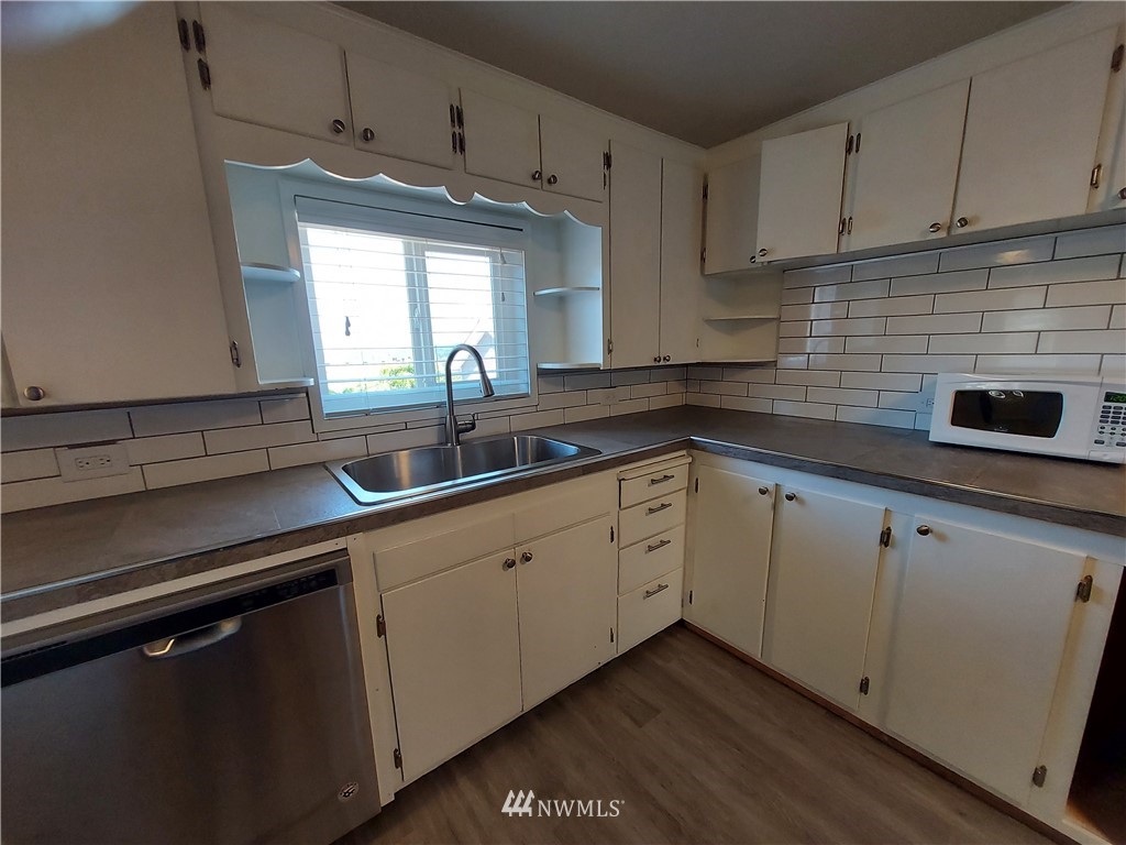 701 High Avenue South Renton, WA 98057 - Photo 14 of 36