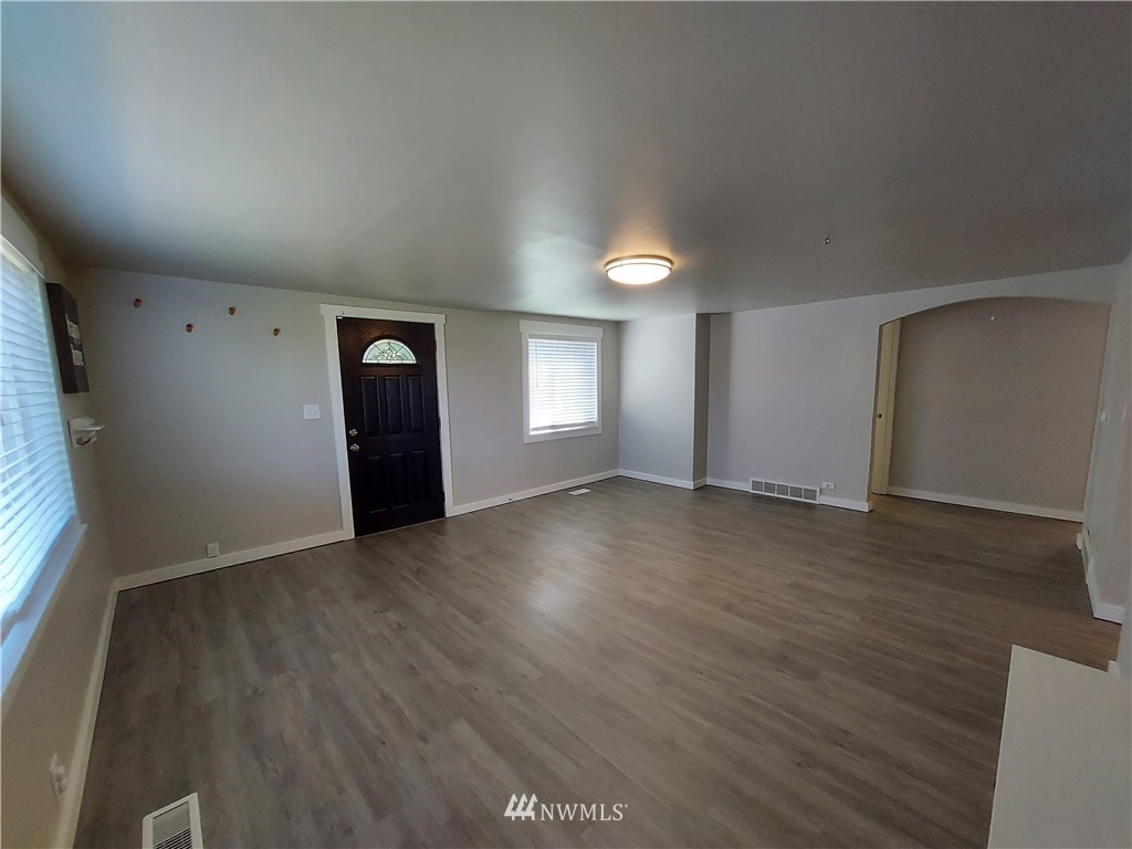 701 High Avenue South Renton, WA 98057 - Photo 8 of 36