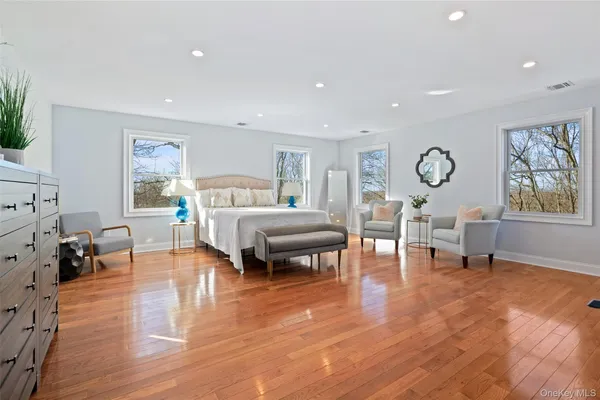 $954,560 | 35 Summit Drive, Mahopac, NY 10541