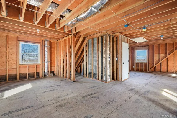 $954,560 | 35 Summit Drive, Mahopac, NY 10541