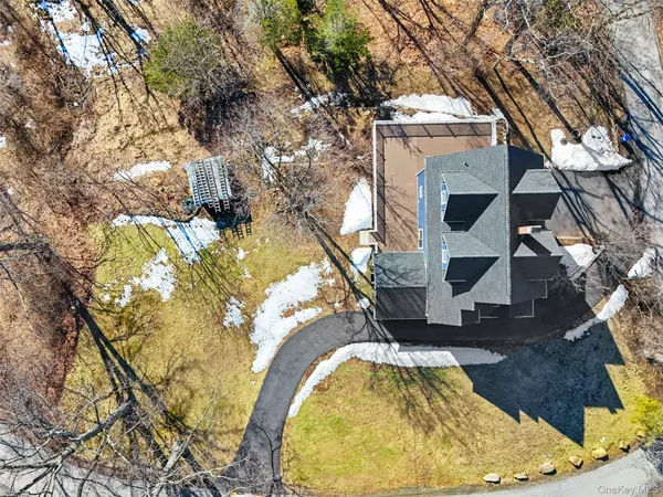 $954,560 | 35 Summit Drive, Mahopac, NY 10541