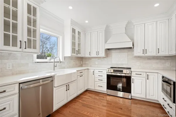 $954,560 | 35 Summit Drive, Mahopac, NY 10541