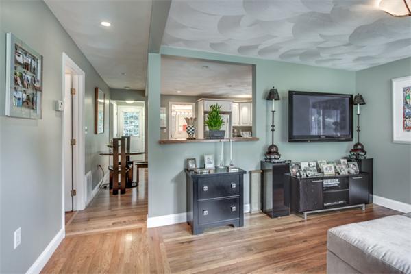 25 Puritan Road Marblehead, MA 01945 - Photo 6 of 26 Gallery Image 6