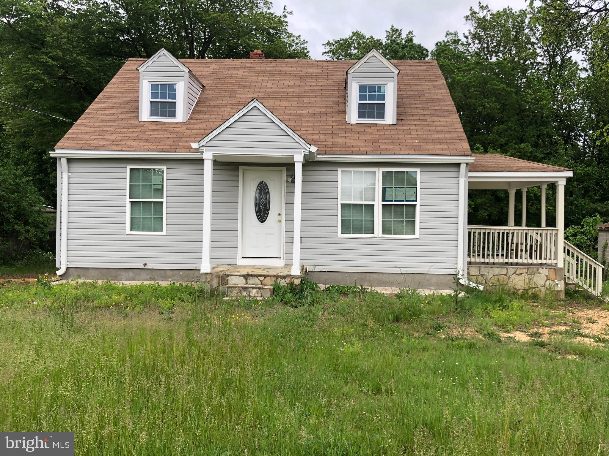 13613 Dumfries Road Manassas, VA 20112 - Photo 1 of 16 front of the house