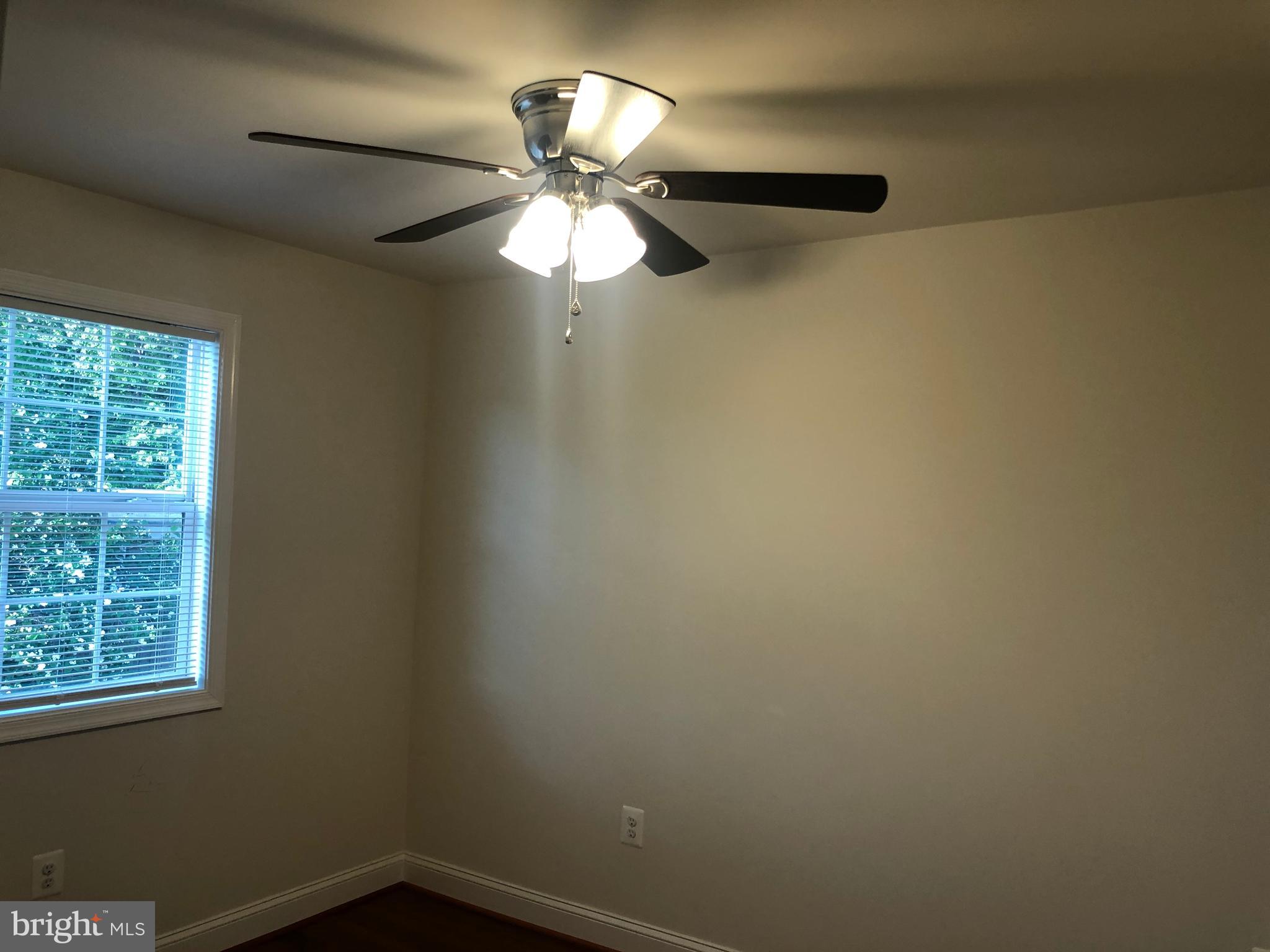 13613 Dumfries Road Manassas, VA 20112 - Photo 12 of 16 Bed room 1