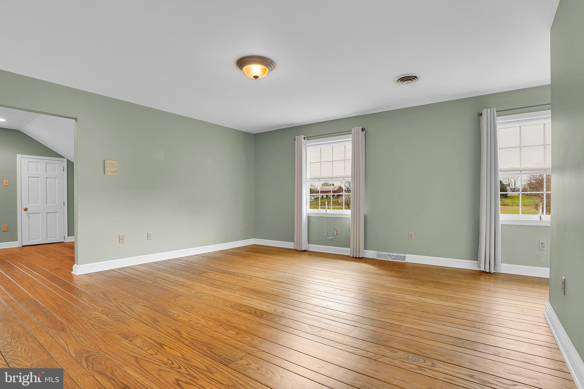 13039 Spickler Road Clear Spring, MD 21722 - Photo 18 of 57