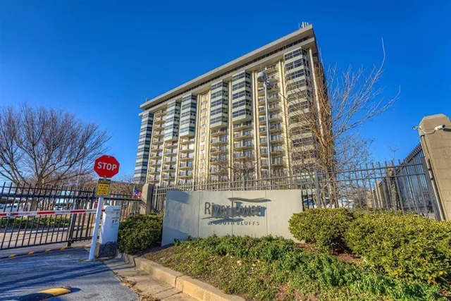 a view of a large building