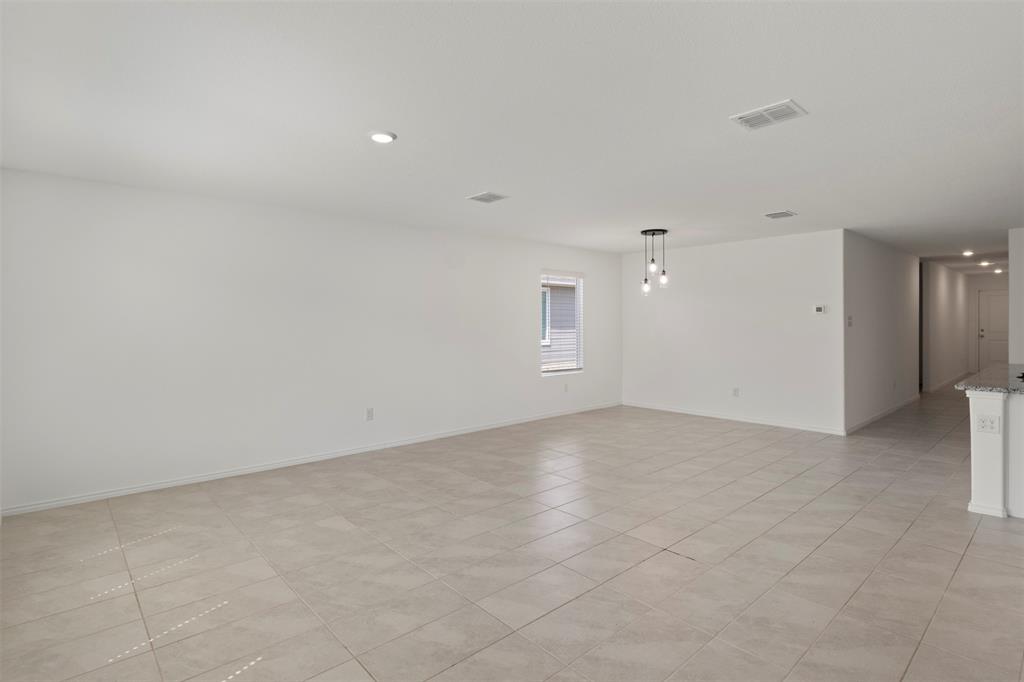 11807 Marcellus Way Rhome, TX 76078 - Photo 9 of 28 Gallery Image 9
