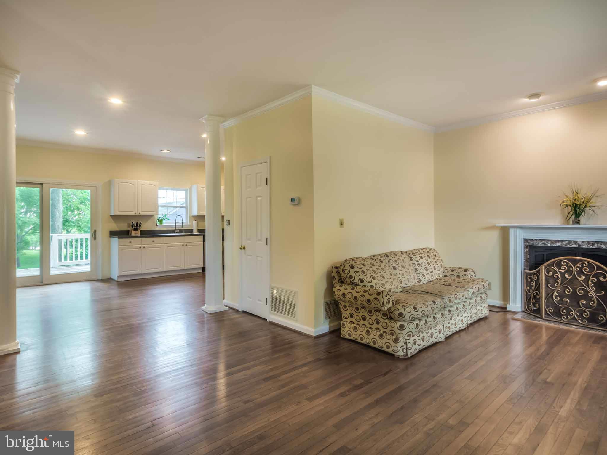 1402 Howard Road Annapolis, MD 21403 - Photo 5 of 29 Interior (General)