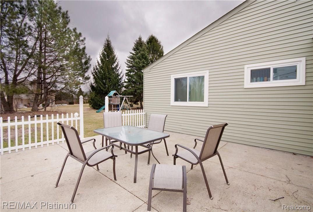 1667 Dancer Drive Rochester, MI 48307 - Photo 21 of 25 20.jpg