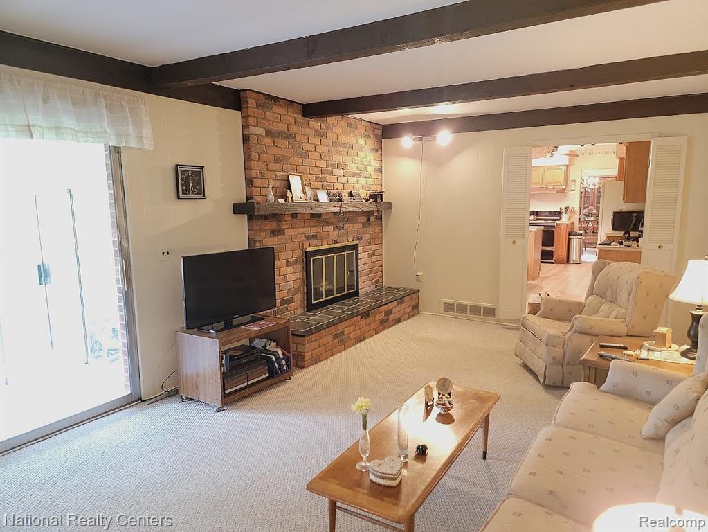 25630 Branchaster Road Farmington Hills, MI 48336 - Photo 23 of 48