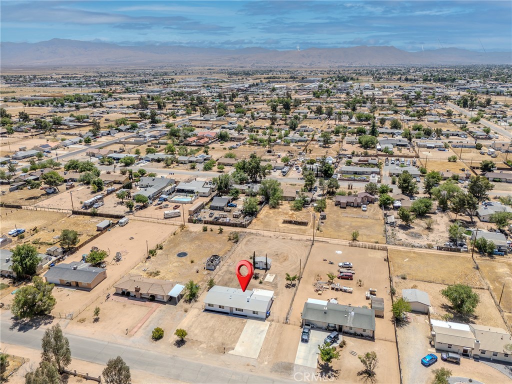 21865 Fox Apple Valley, CA 92307 - Photo 25 of 27 an aerial view of residential houses with outdoor space