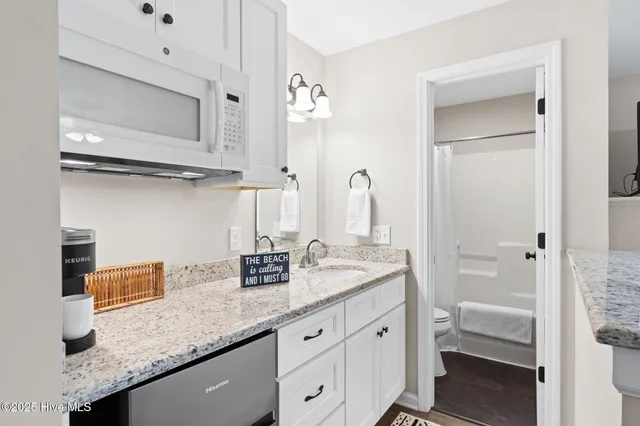 $319,900 | 3350 Club Villas Drive, Unit 2104, Southport, NC 28461