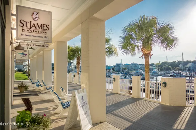 $319,900 | 3350 Club Villas Drive, Unit 2104, Southport, NC 28461