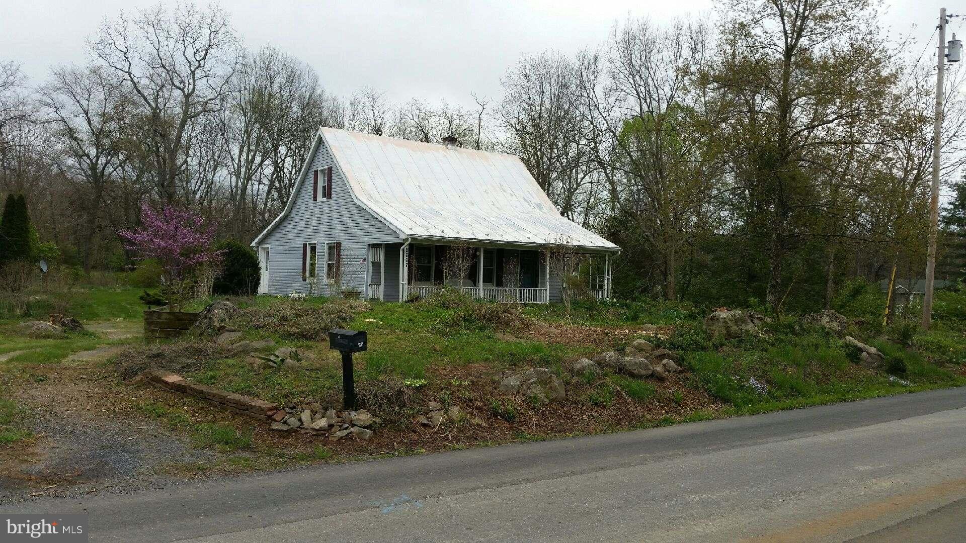 Exterior (Front)