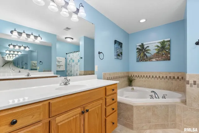 $479,900 | 9933 123rd Street, Davenport, IA 52804