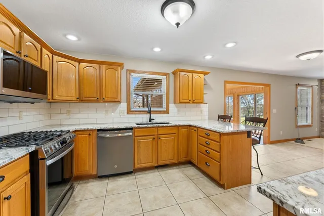 $479,900 | 9933 123rd Street, Davenport, IA 52804