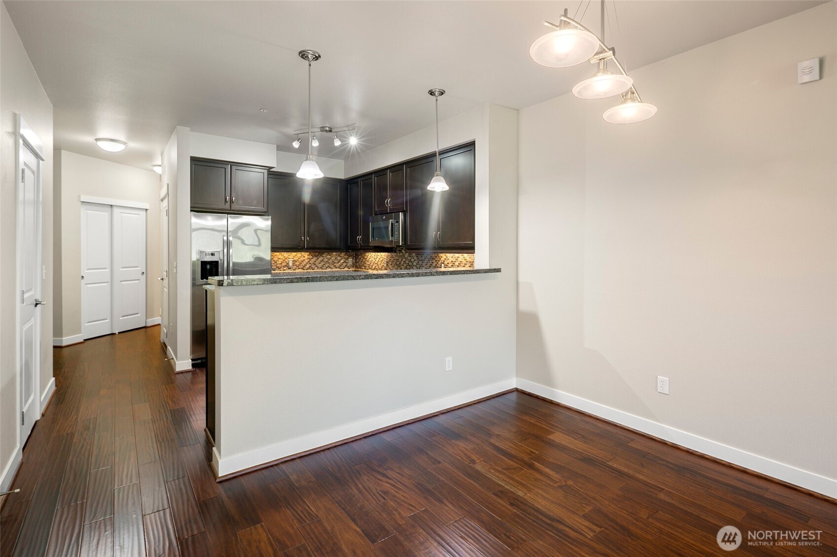 15730 116th Avenue Northeast, Unit 405 Bothell, WA 98011 - Photo 6 of 31