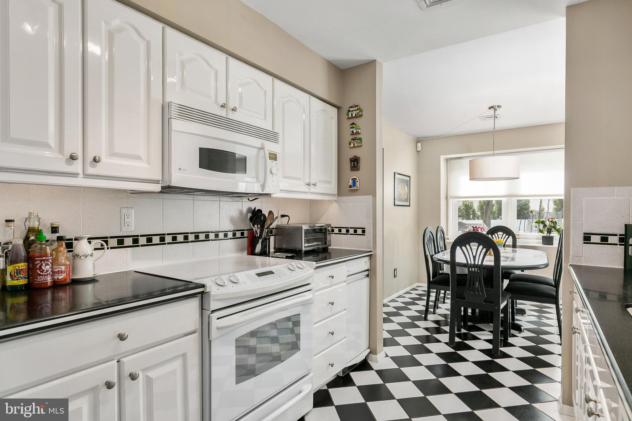 102 Parry Road Cinnaminson, NJ 08077 - Photo 12 of 29 Eat-In Kitchen