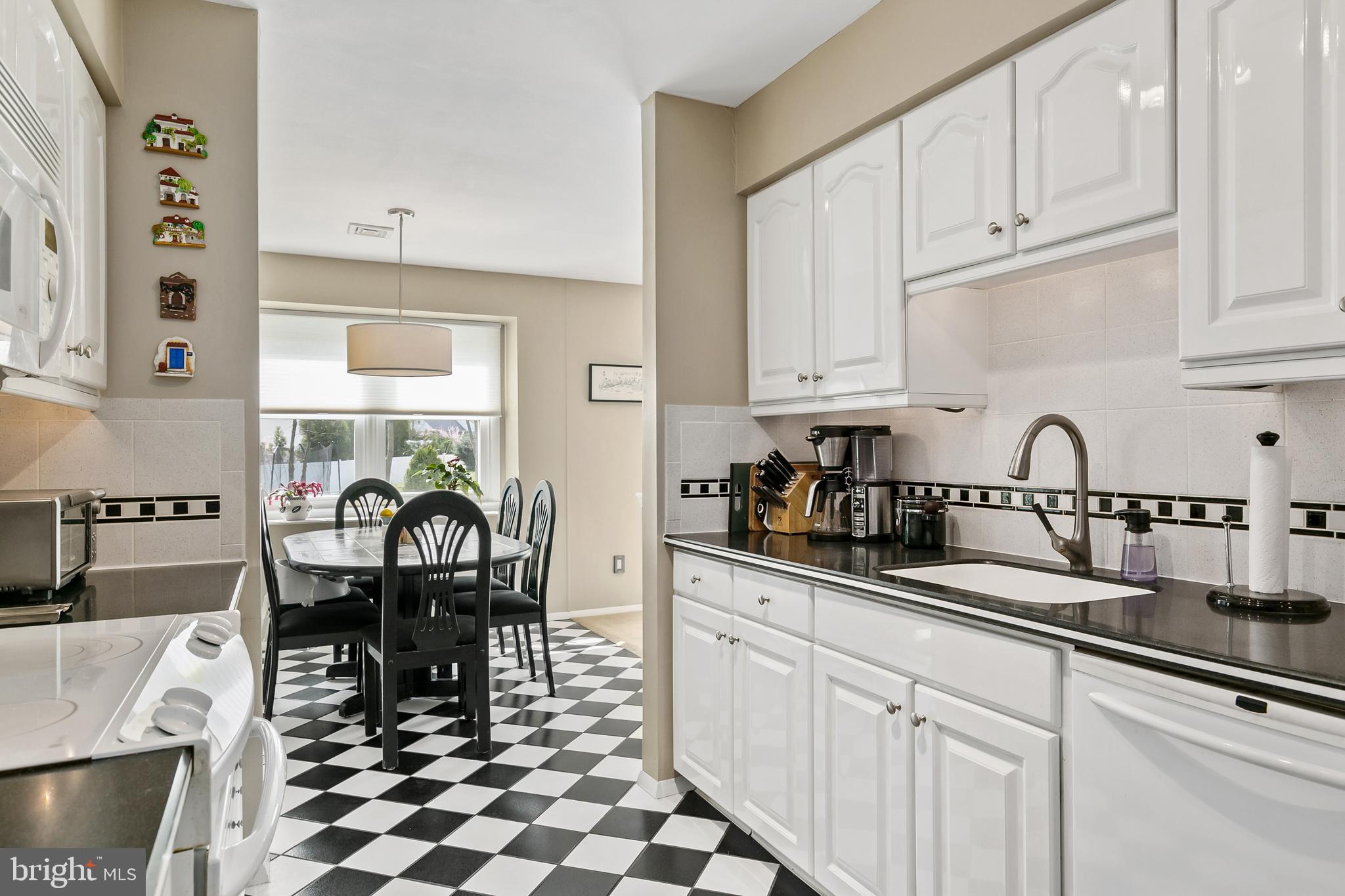 102 Parry Road Cinnaminson, NJ 08077 - Photo 13 of 29 Eat-In Kitchen