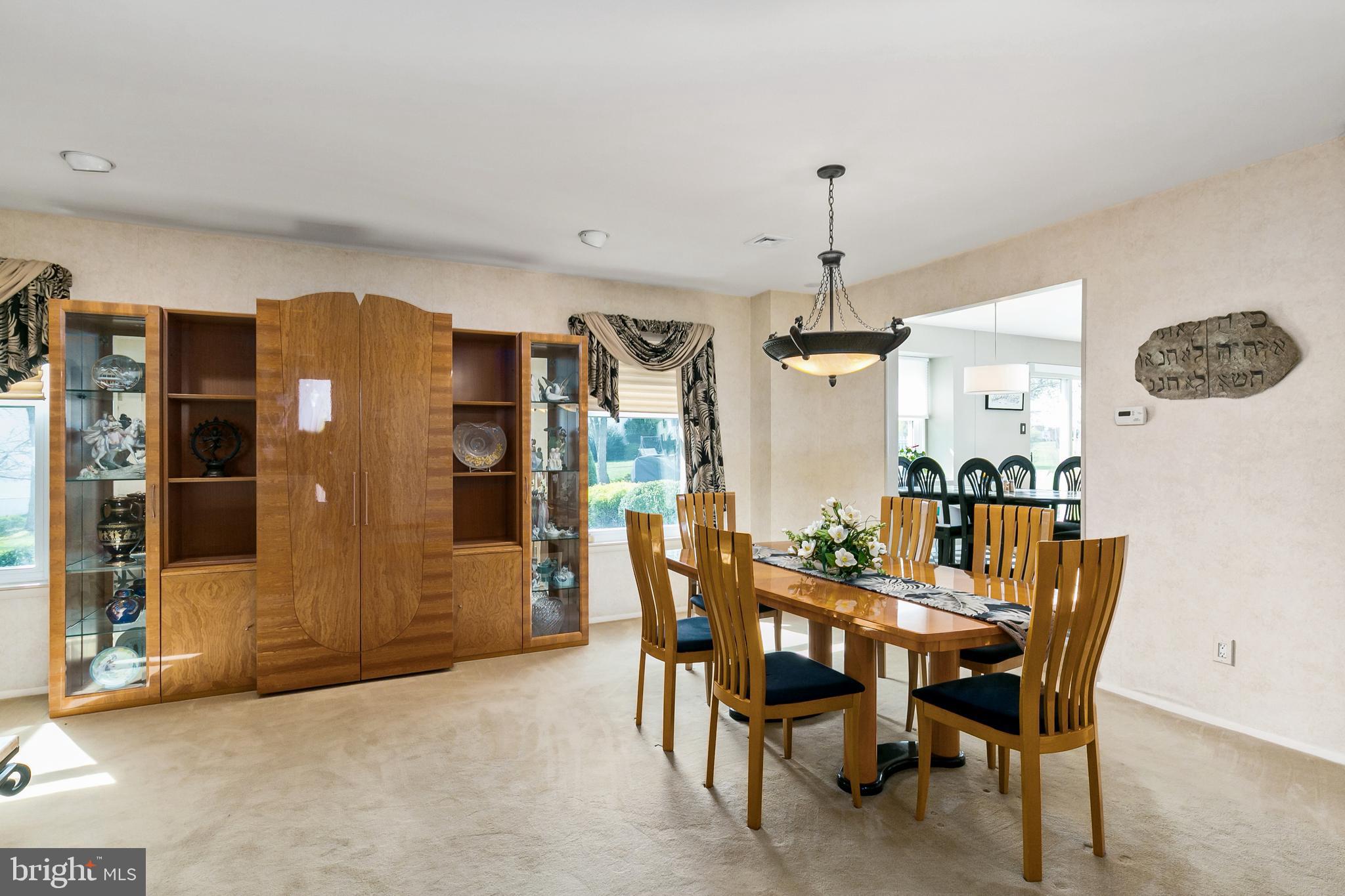 102 Parry Road Cinnaminson, NJ 08077 - Photo 9 of 29 Dining Room