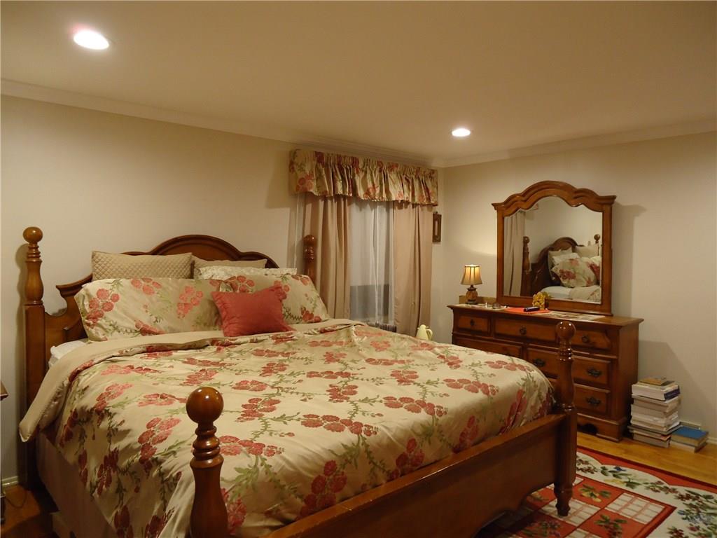 179 Parkedge Road Green Tree, PA 15220 - Photo 13 of 25 Master Bedroom