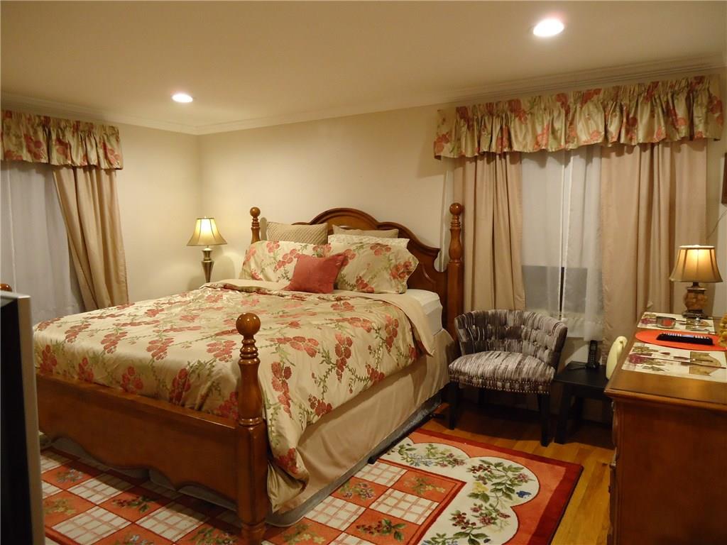 179 Parkedge Road Green Tree, PA 15220 - Photo 14 of 25 Master Bedroom