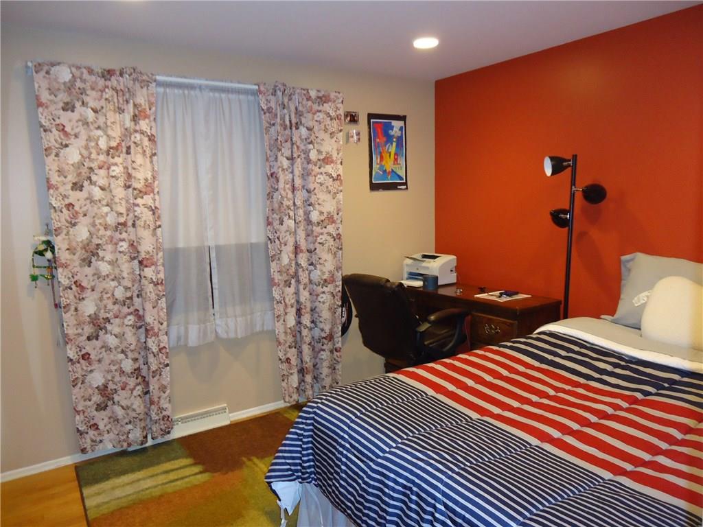 179 Parkedge Road Green Tree, PA 15220 - Photo 21 of 25 Bedroom