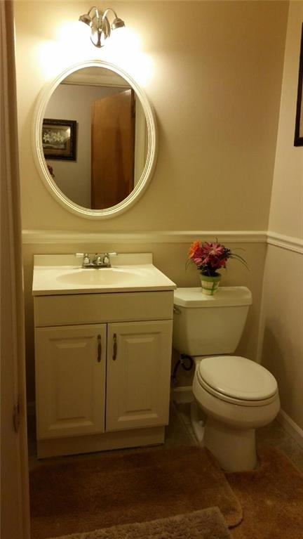 179 Parkedge Road Green Tree, PA 15220 - Photo 23 of 25 Powder Room
