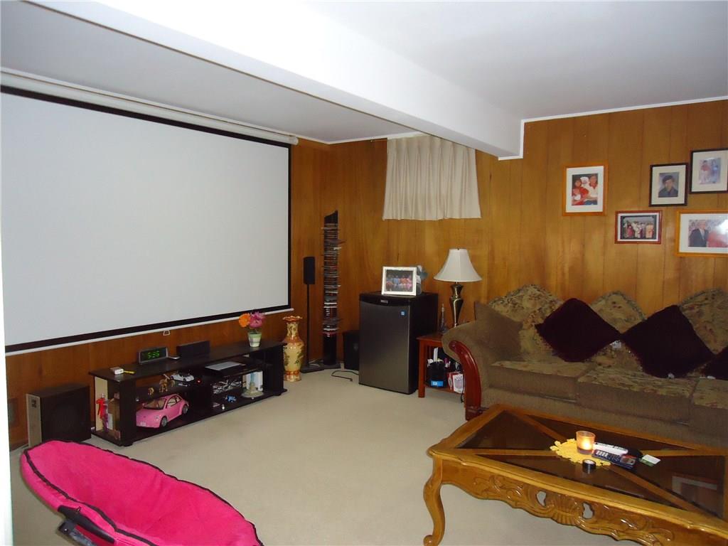 179 Parkedge Road Green Tree, PA 15220 - Photo 24 of 25 Family Room