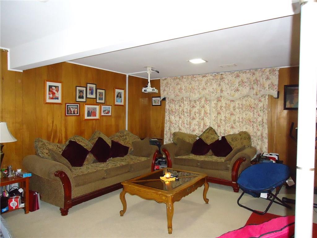 179 Parkedge Road Green Tree, PA 15220 - Photo 25 of 25 Family Room