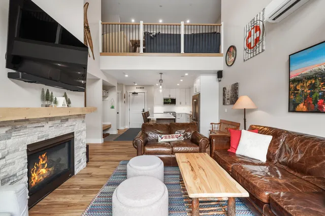 $1,495,000 | 243 Skimobile Road, Unit 355, Conway, NH 03860