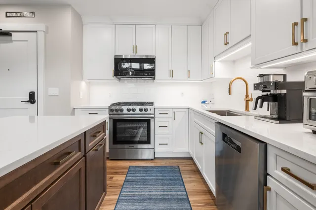 $1,495,000 | 243 Skimobile Road, Unit 355, Conway, NH 03860