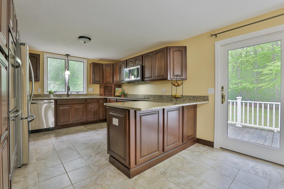 35 Walker Road Atkinson, NH 03811 - Photo 11 of 31