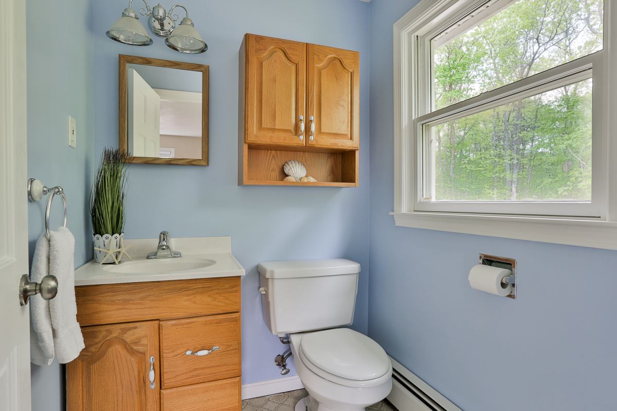 35 Walker Road Atkinson, NH 03811 - Photo 19 of 31