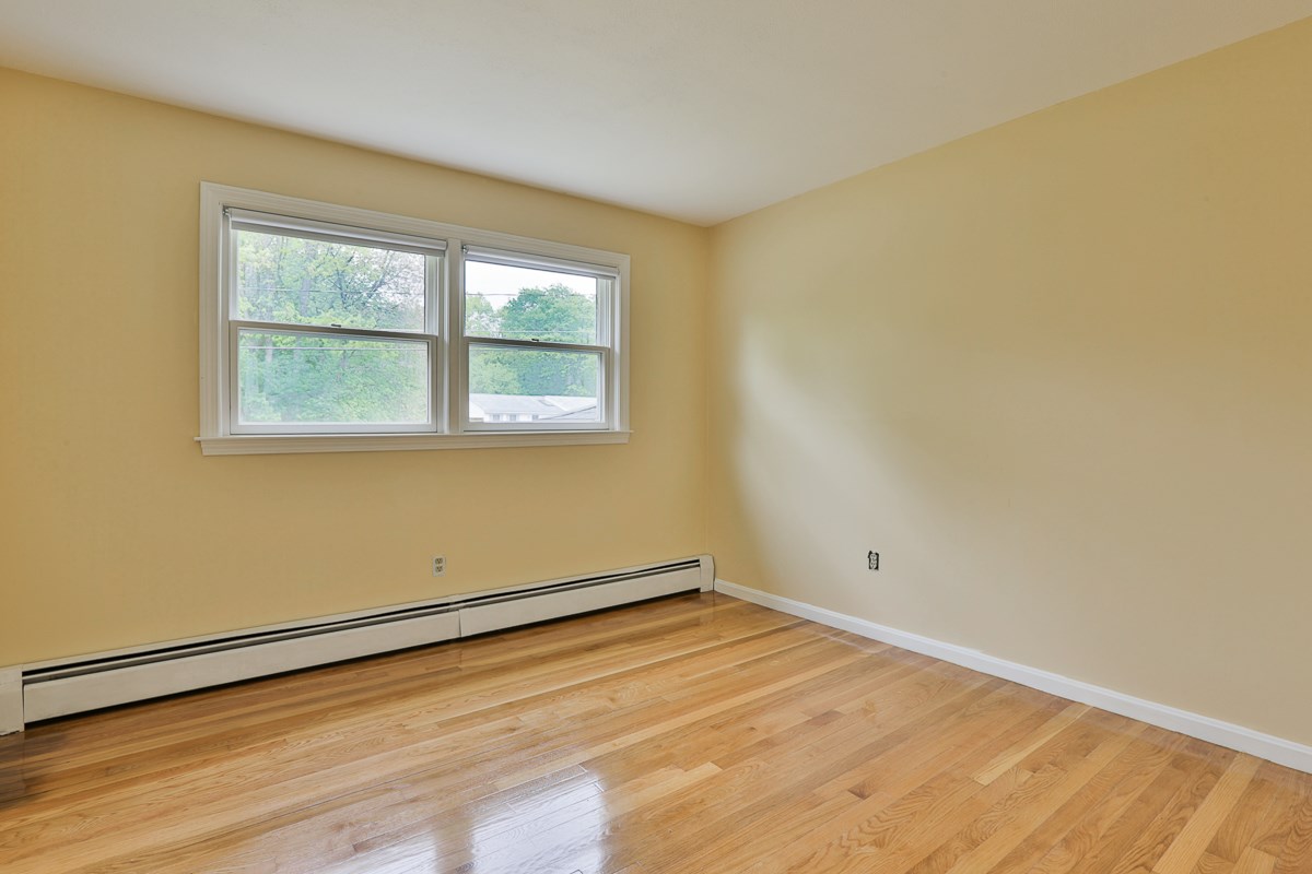 35 Walker Road Atkinson, NH 03811 - Photo 22 of 31