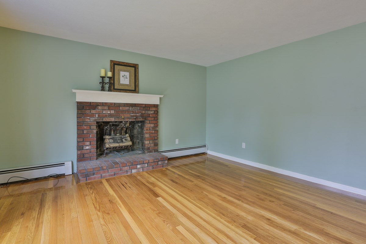 35 Walker Road Atkinson, NH 03811 - Photo 6 of 31