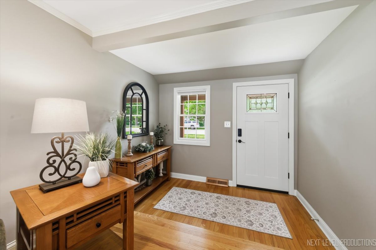 261 Main Street Oswego, IL 60543 - Photo 5 of 33