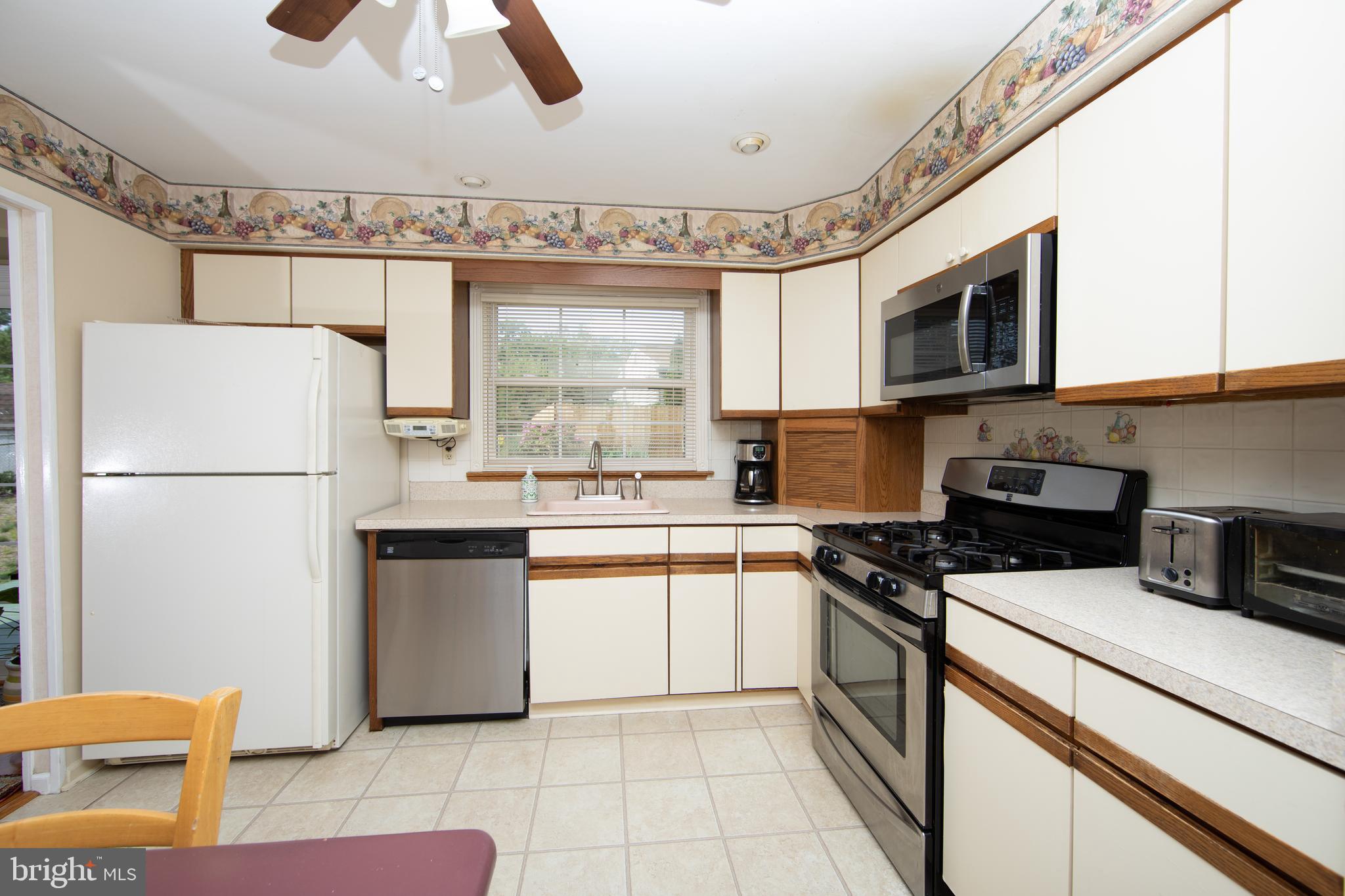 9 Holly Road Stratford, NJ 08084 - Photo 14 of 39