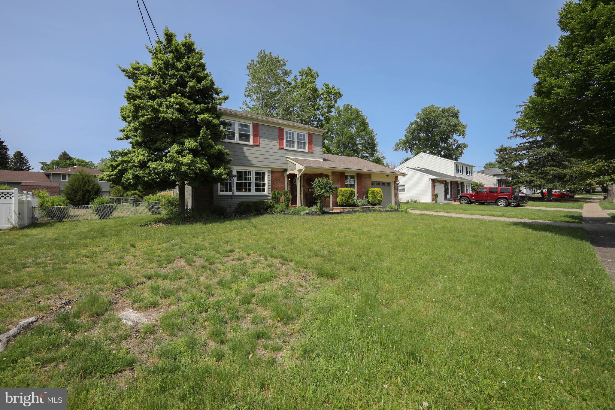 9 Holly Road Stratford, NJ 08084 - Photo 2 of 39