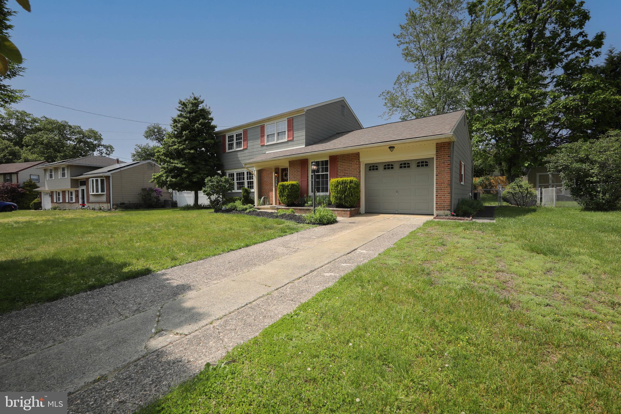 9 Holly Road Stratford, NJ 08084 - Photo 3 of 39